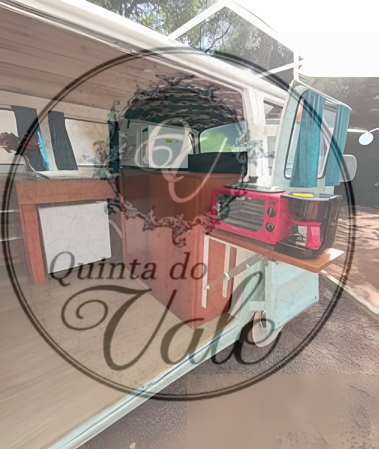 Kombi home: Lago, cachoeira, escorrega e piscina