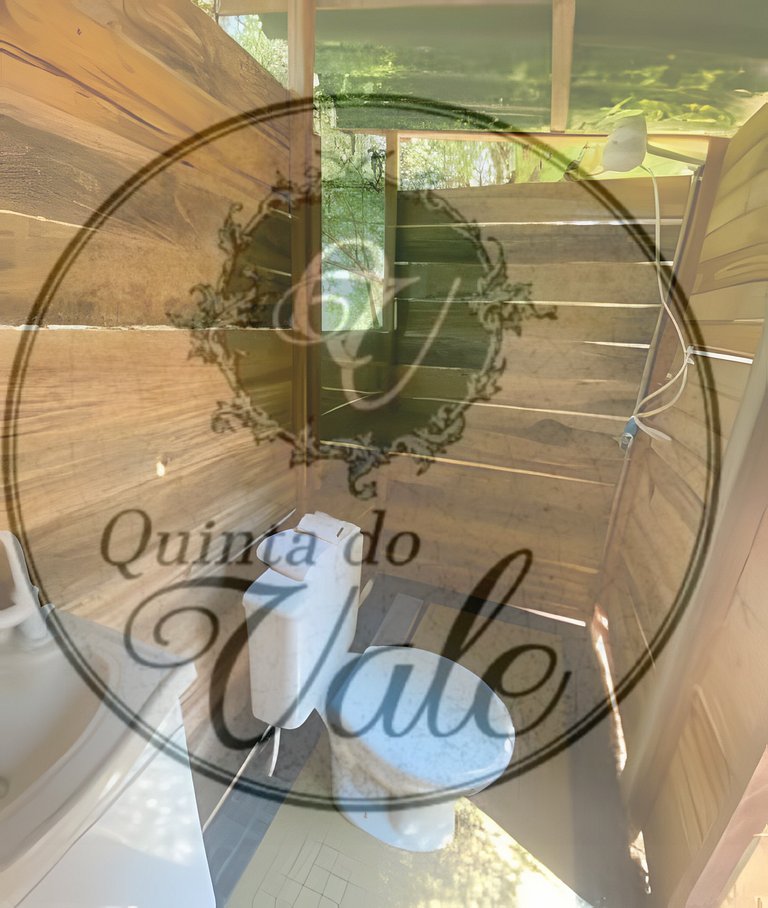 Kombi home: Lago, cachoeira, escorrega e piscina