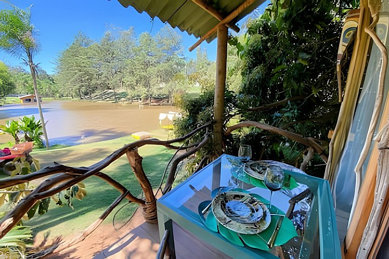 Quinta do Vale: Casa da Árvore - em meio à mata, cascata, la