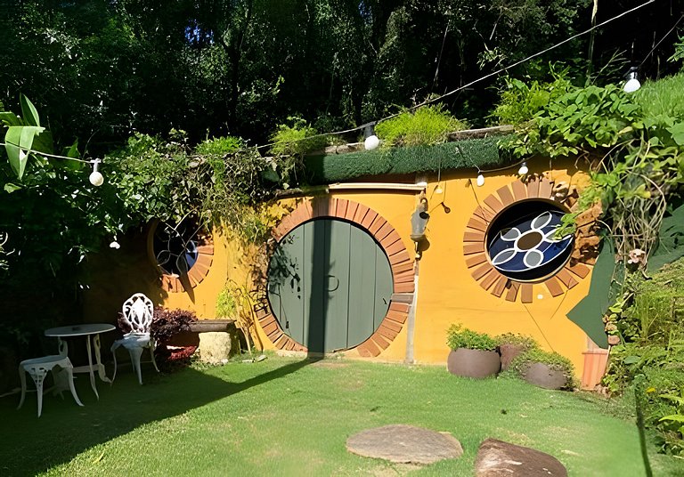 Quinta do Vale: Casa dos Hobbits - Lago, cascata, caiaque