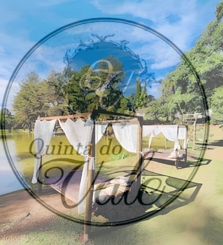 Casa dos Hobbits, Lago, Piscina