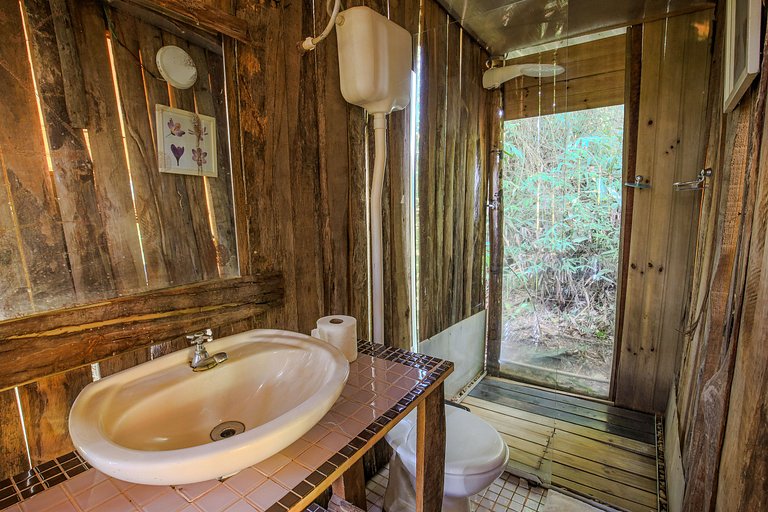 Cabana dos Esquilos: Lago, Caiaque, Cachoeira, Paz