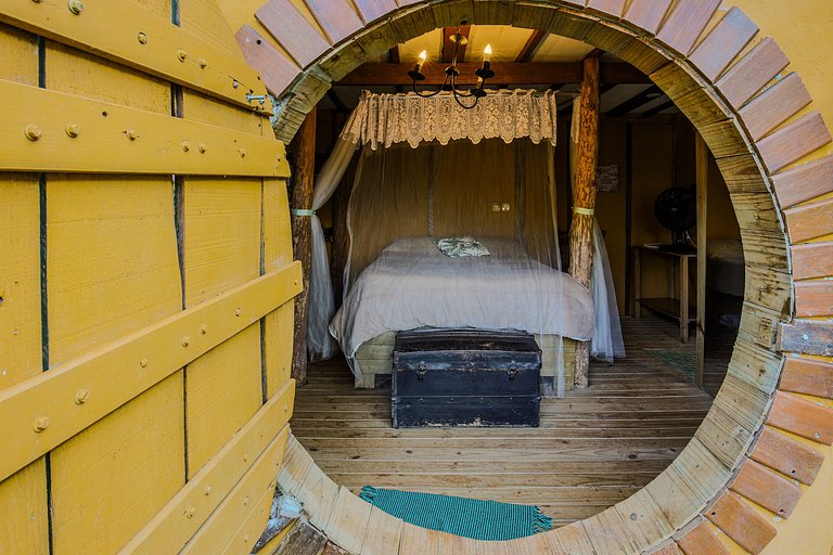 Quinta do Vale - Casa dos Hobbits: Lago, cascata, fogo de ch