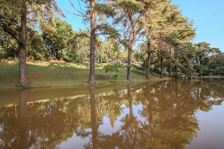 Quinta do Vale: Casa flutuante, 90km de SP - Lago, cascata,