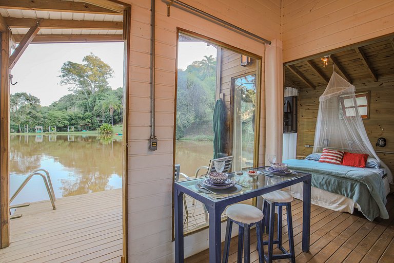 Quinta do Vale: Casa flutuante, 90km de SP - Lago, cascata,