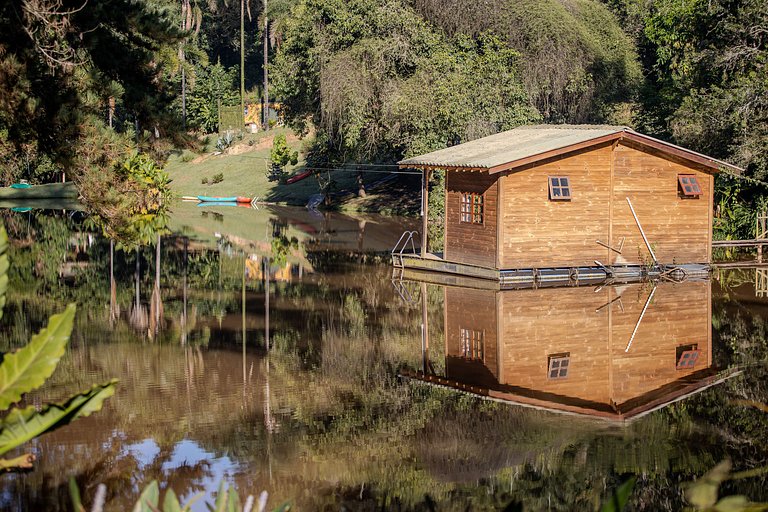 Quinta do Vale: Casa flutuante, 90km de SP - Lago, cascata,