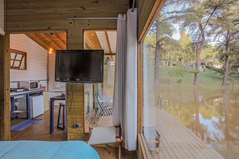 Quinta do Vale: Casa flutuante, 90km de SP - Lago, cascata,